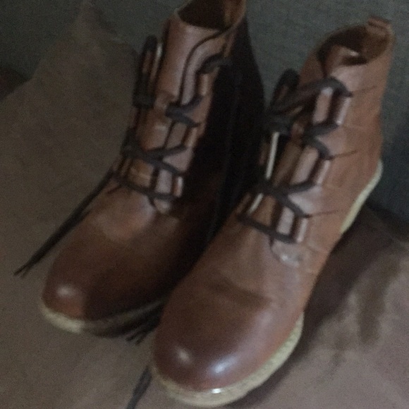 Boots - Picture 1 of 3